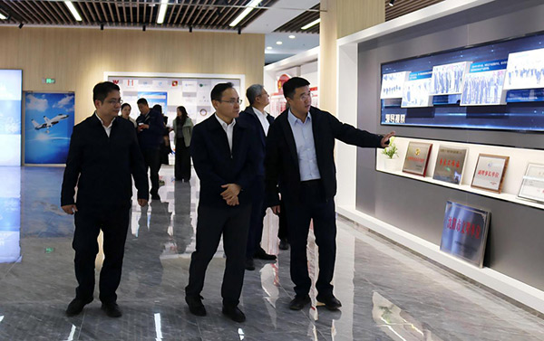 中國鋼研黨委副書記、總經(jīng)理高宏斌一行 到航產(chǎn)集團(tuán)調(diào)研